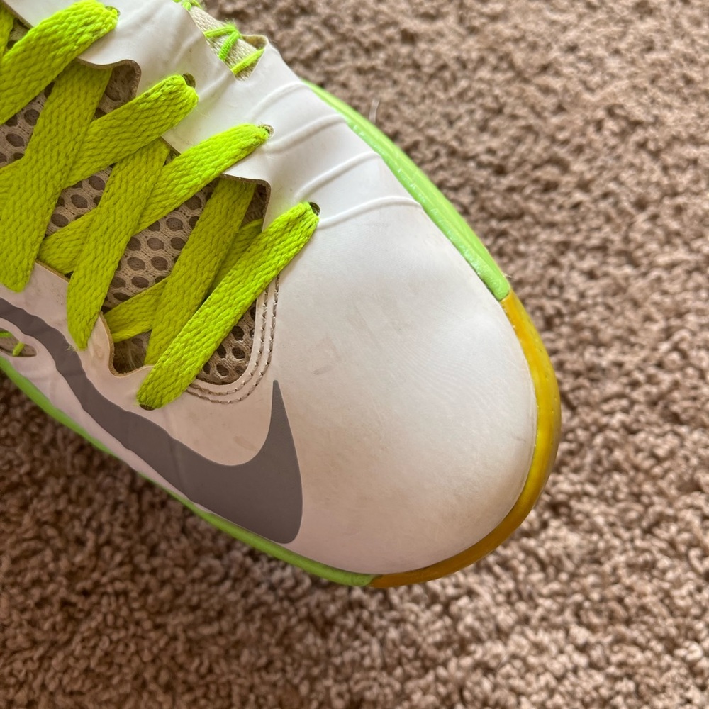 Nike Hyperdunks - image 2